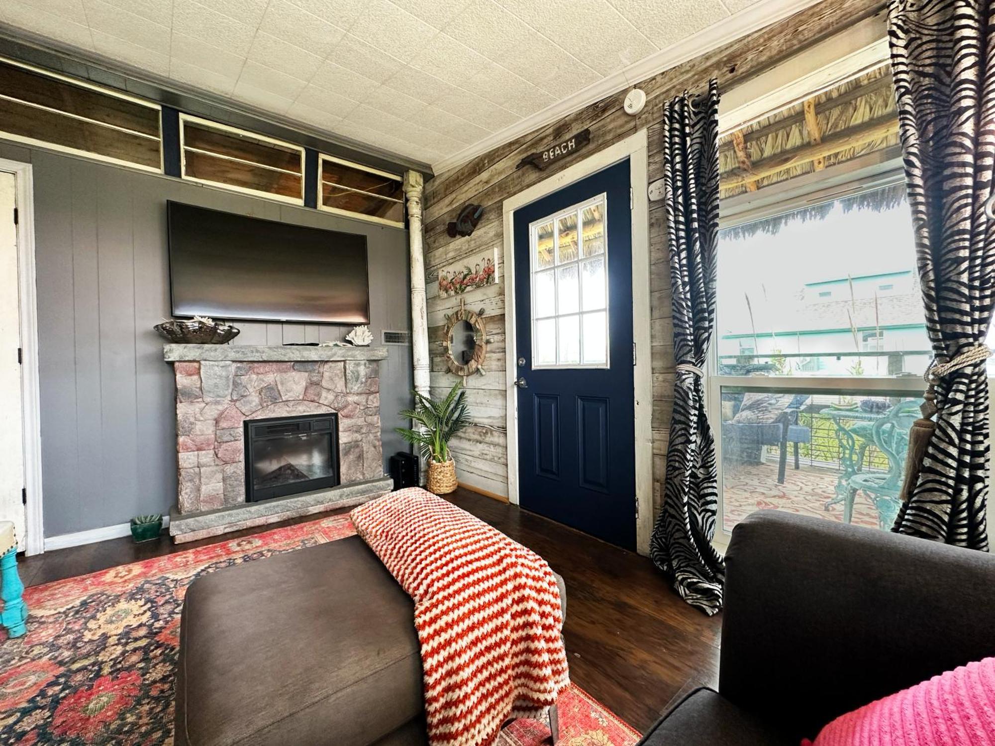 Salty Dog Cottage Surfside Beach Exterior photo
